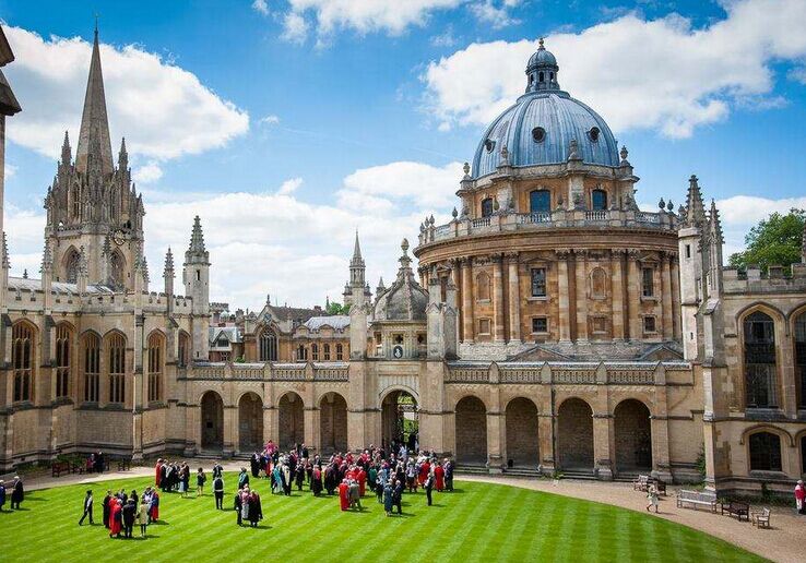 英國、愛爾蘭12日**倫敦往返直飛**